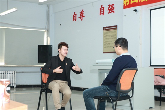 9电视与新媒体学院张铎谈心谈话环节.JPG